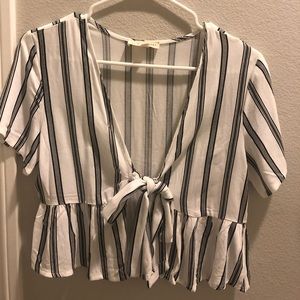 STRIPED BABYDOLL TIE FRONT TOP